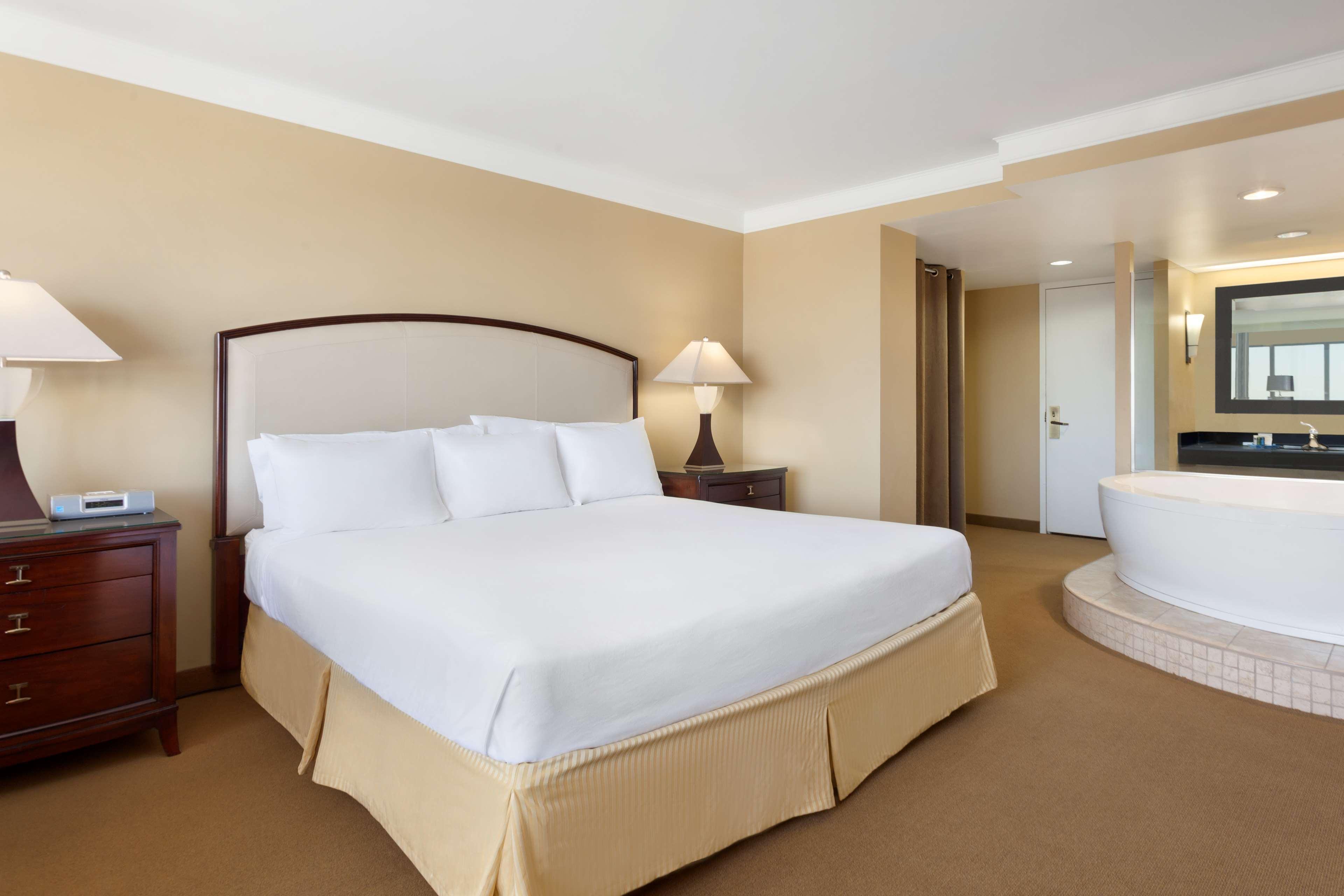 Отель Radisson Blu Фарго Экстерьер фото